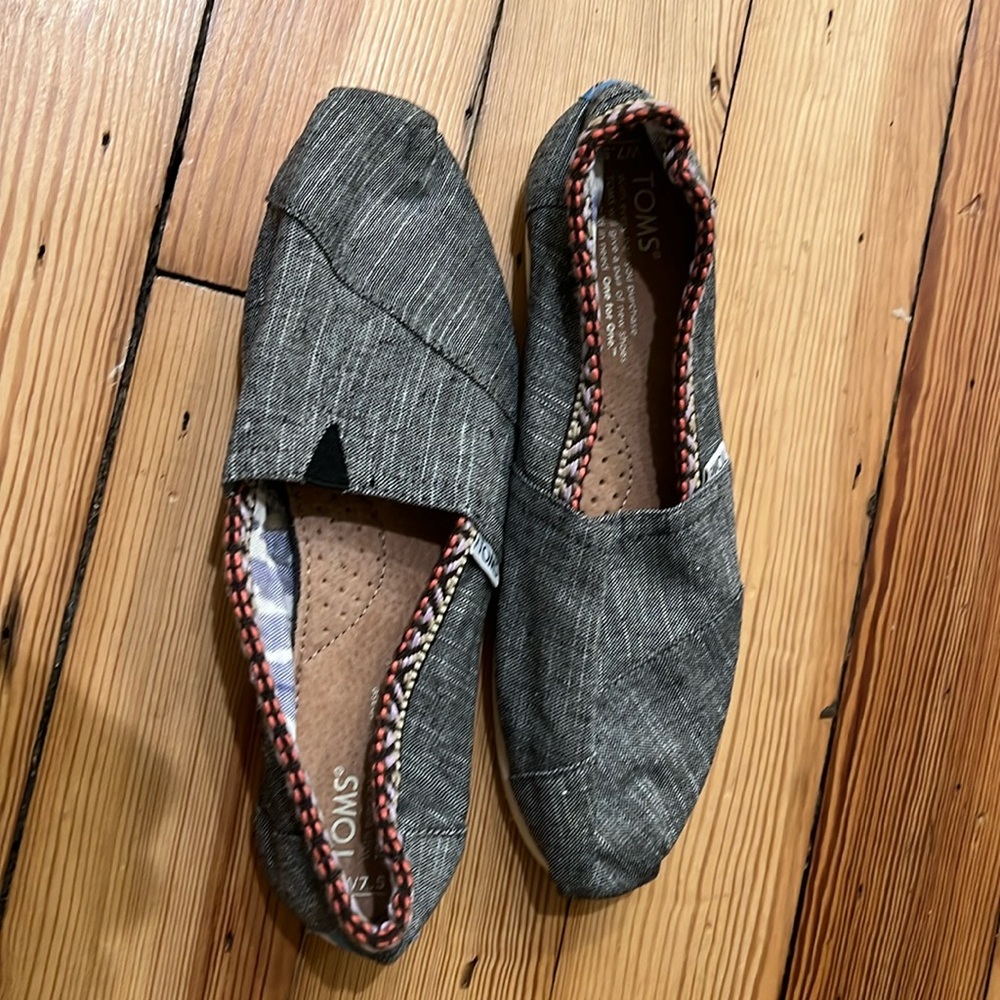 Toms denim shoes size 7.5 women’s